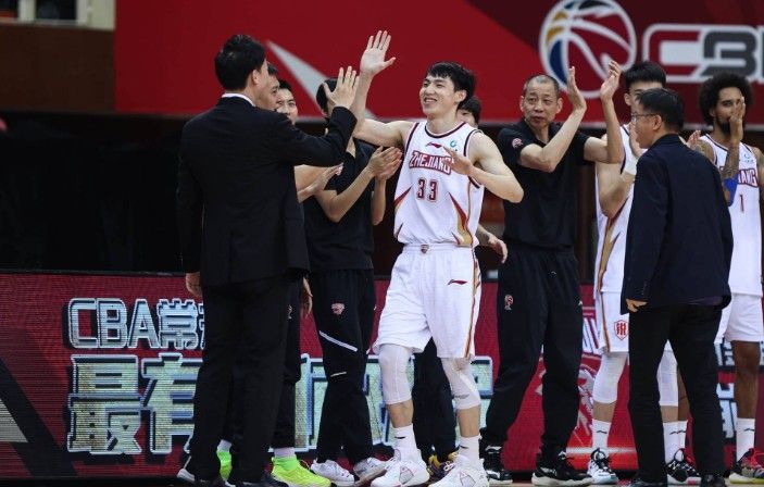 🏀浙江稠州VS广厦前瞻：小组出线关键战 三外援比拼决定比赛走势